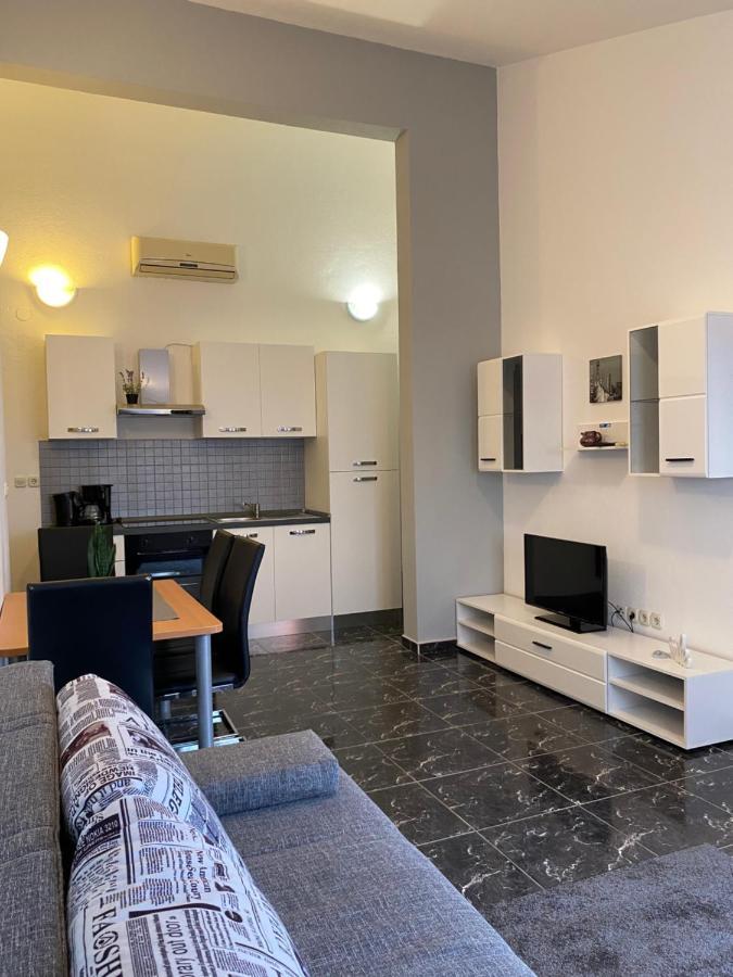 Villa Marija Novalja Bagian luar foto