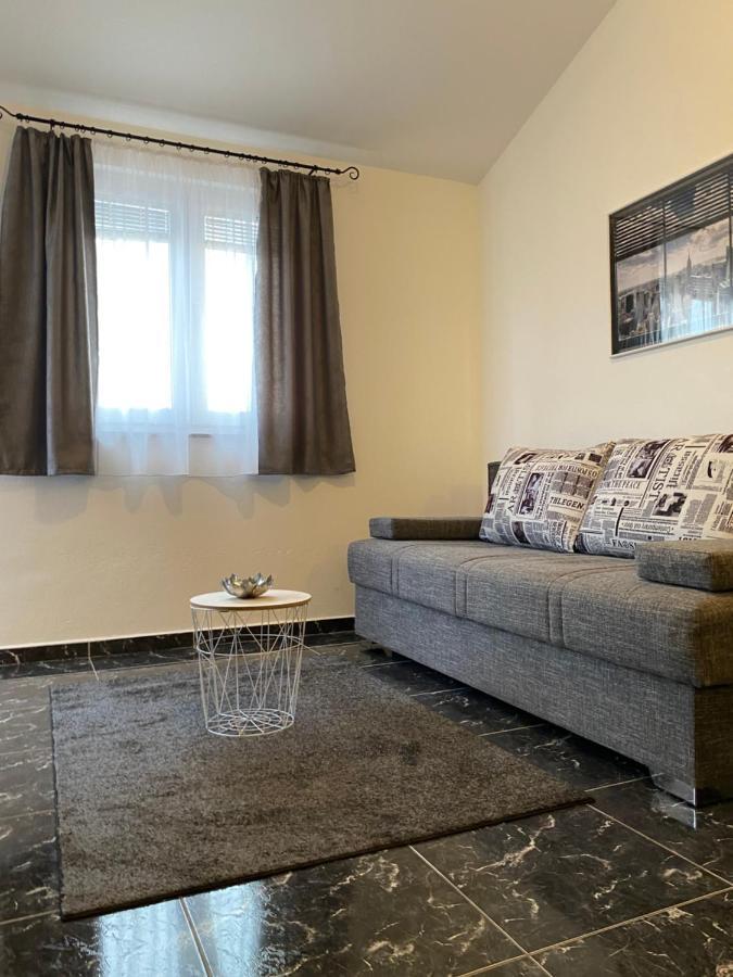 Villa Marija Novalja Bagian luar foto