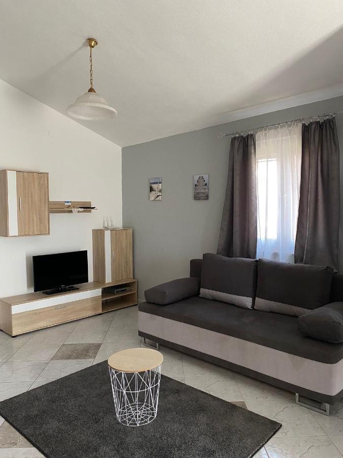 Villa Marija Novalja Bagian luar foto