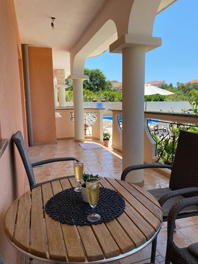 Villa Marija Novalja Bagian luar foto