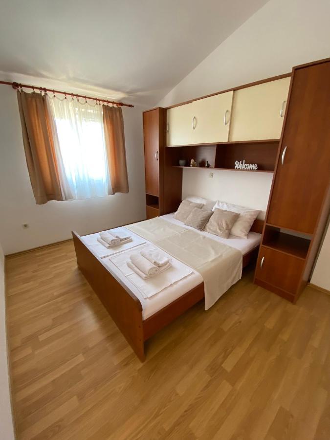 Villa Marija Novalja Bagian luar foto