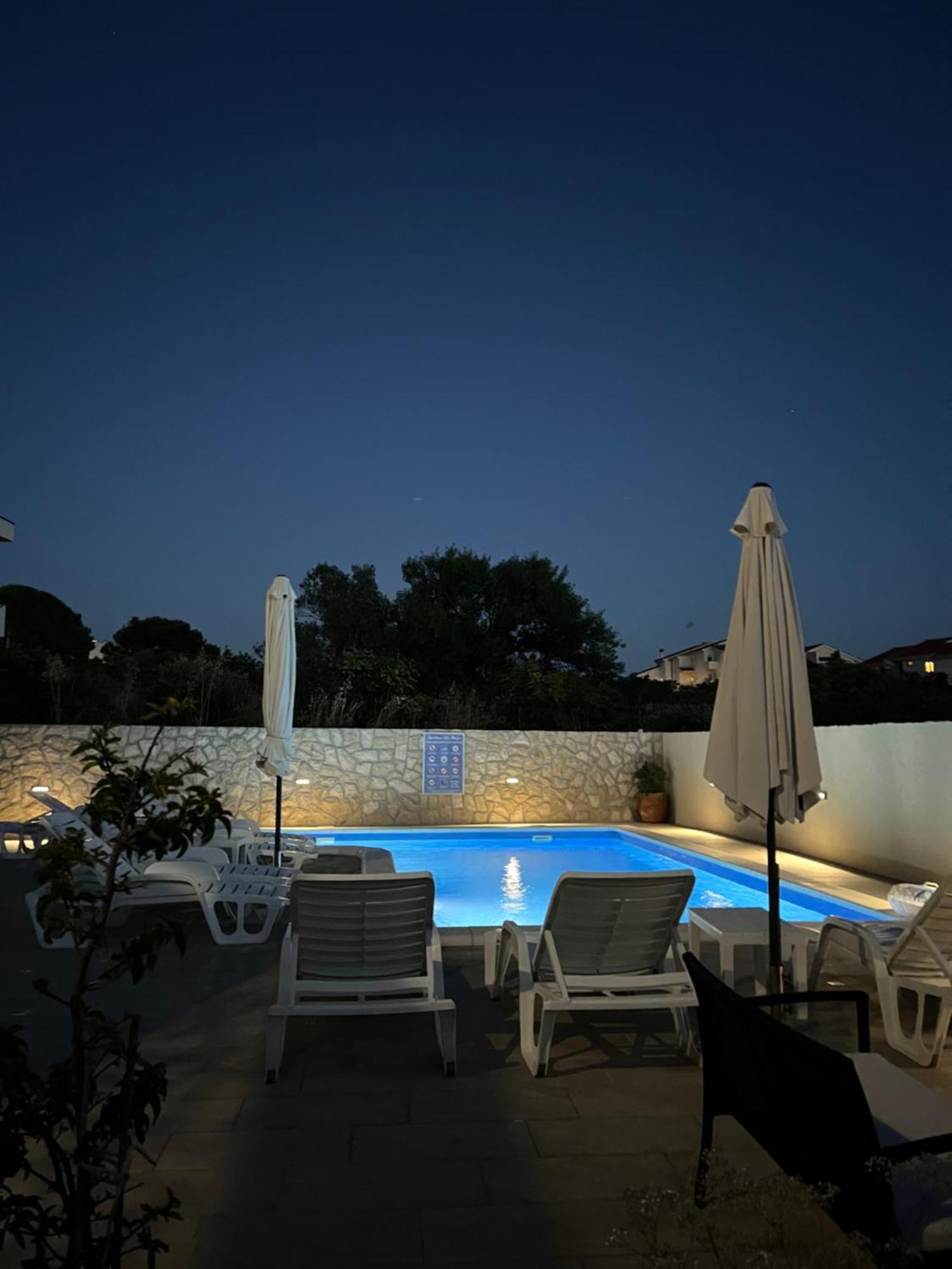 Villa Marija Novalja Bagian luar foto